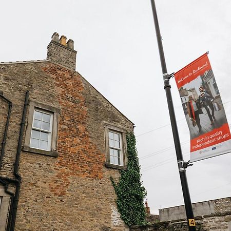 Wensleydale, Old School Rooms - Ground Floor Luxury Apartment In Richmond, North Yorkshire Richmond  Exteriör bild
